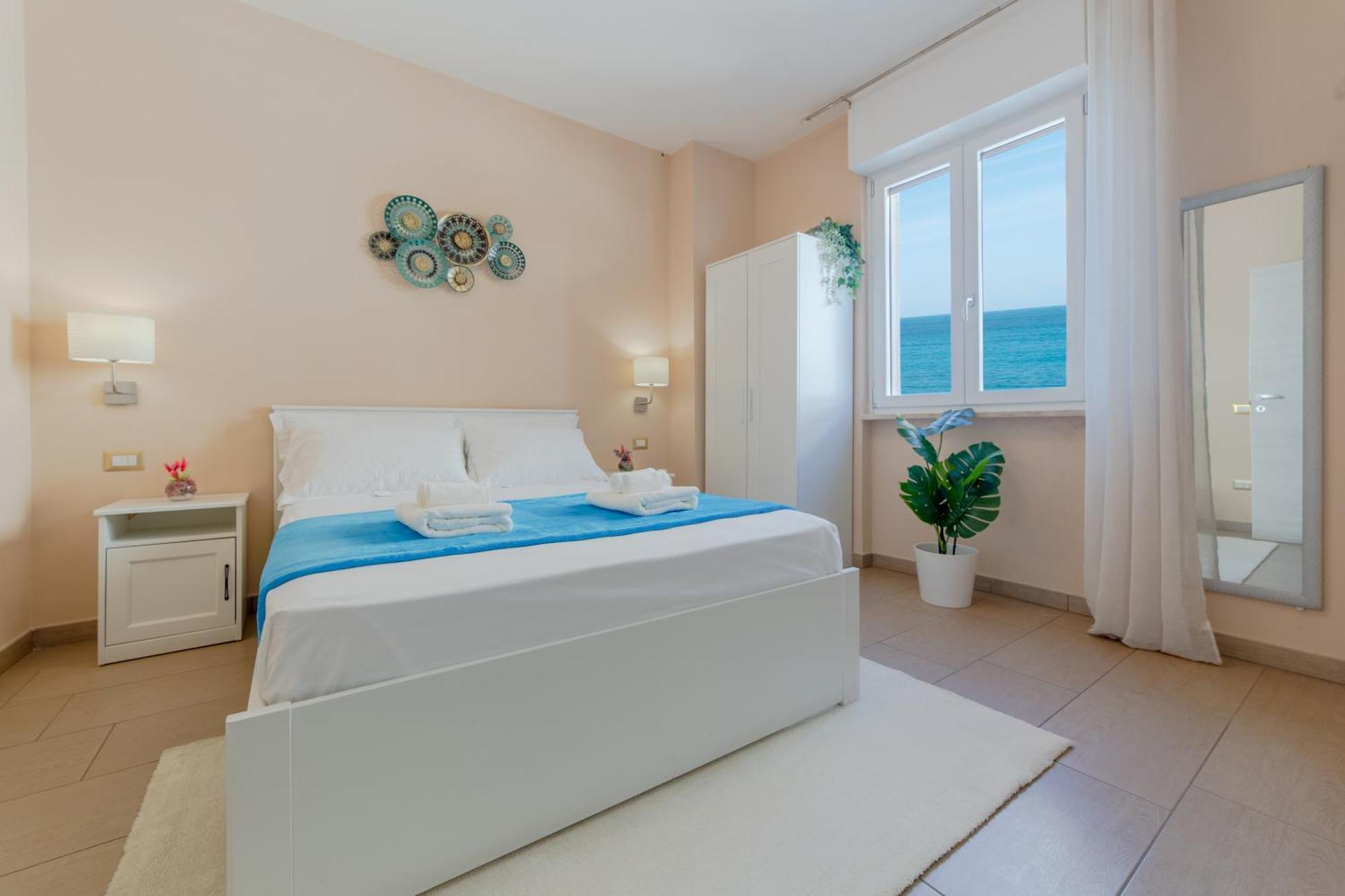 L'Affaccio Rooms - Lungomare Gallipoli Esterno foto